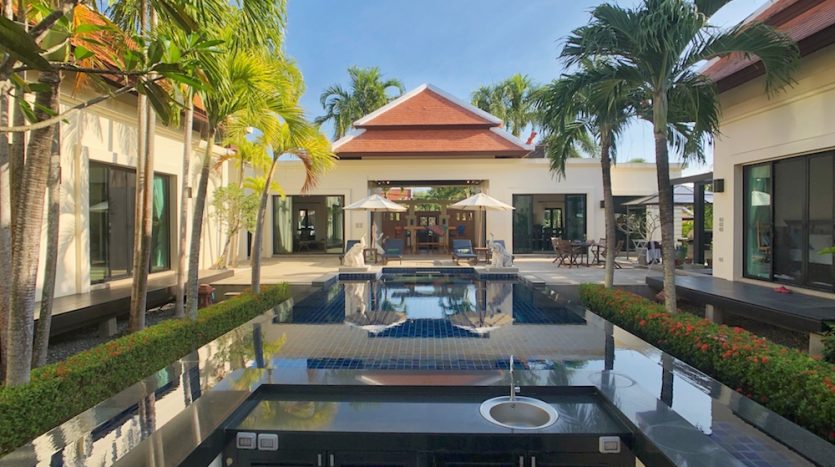 5 bedroom villa at Nai Harn Baan Bua