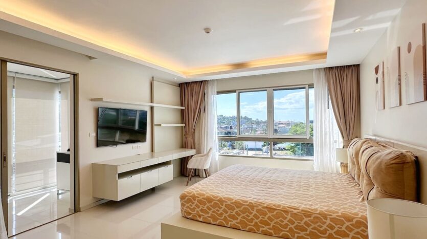 The Regent Kamala – Condo with pool for sale