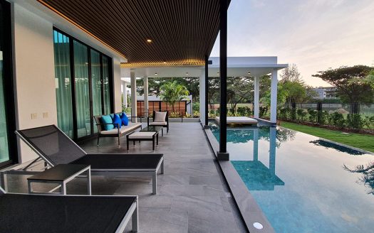 villa for sale in Nai Harn