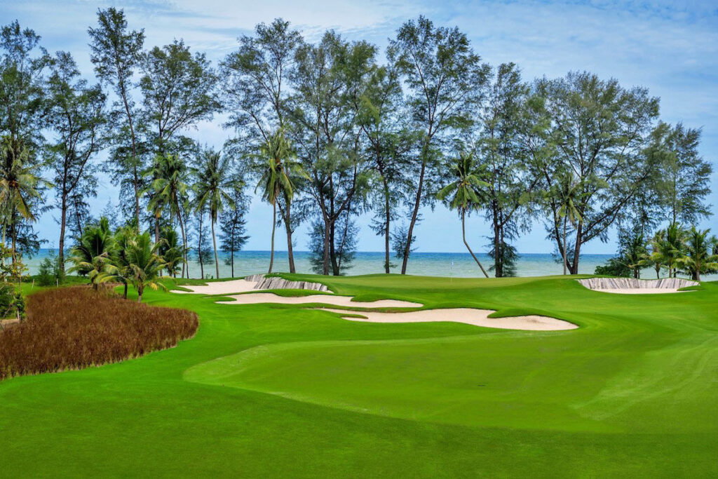 Play golf Aquella Phuket 