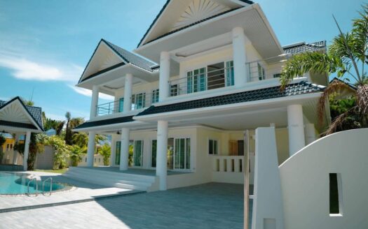 Rawai pool villa for sale